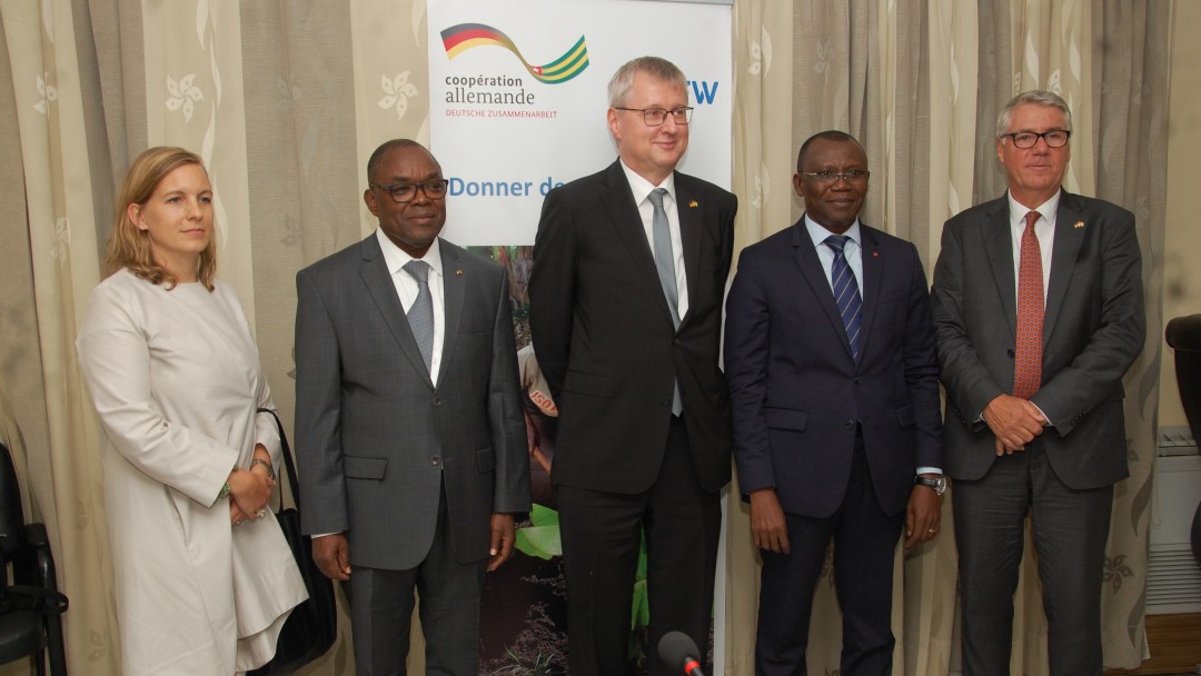 German and Togolese representatives