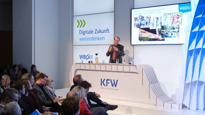 Prof. Dr Dirk Messner presents the WBGU expert opinion