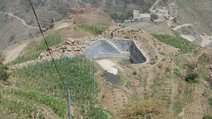 Wasserspeicherbecken im Jemen