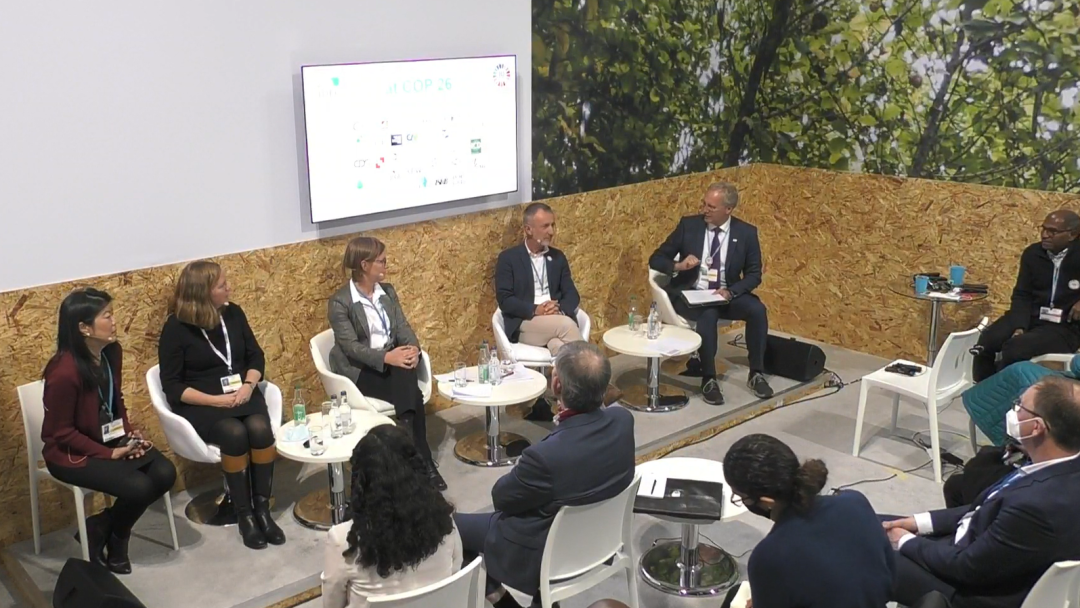 Diskussionsrunde mit Aileen Lee (Gordon and Betty Moore Foundation), Stefanie Lang (Legacy Landscapes Fund), Barbara Schnell (KfW), Gilles Kleitz (AFD), Peter Hilliges (Moderator, KfW)