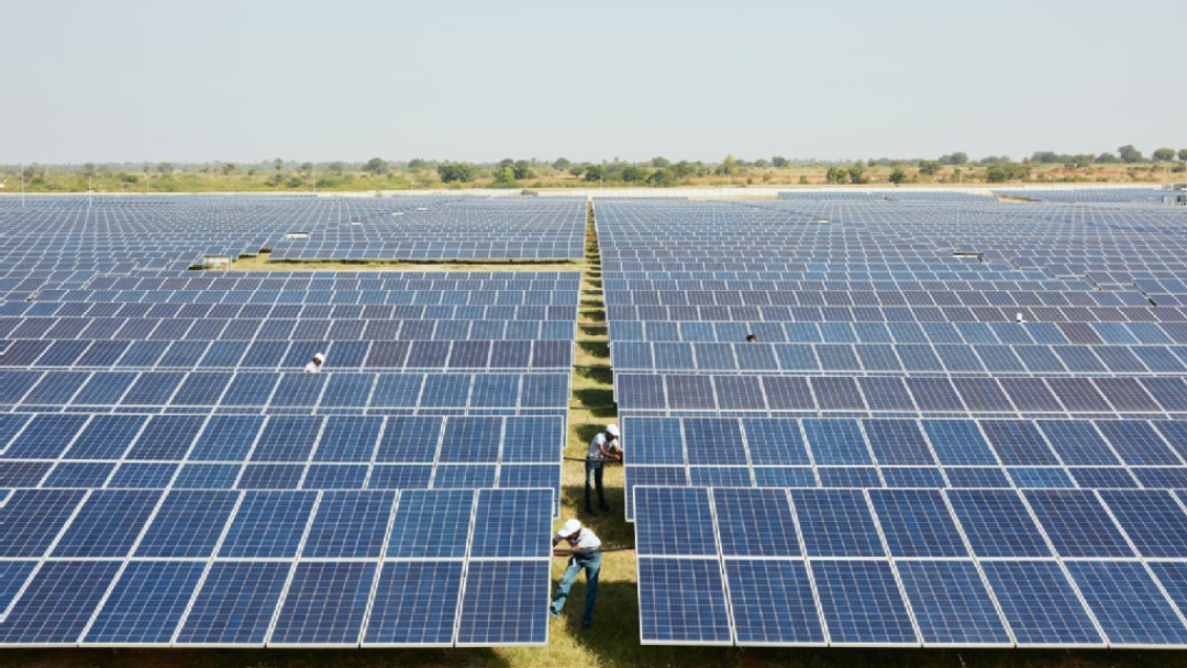 10 MW Solaranlage (Photovoltaik) in Bevinahalli, November 2018