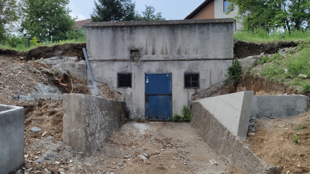 Entrance to the water reservoir under construction