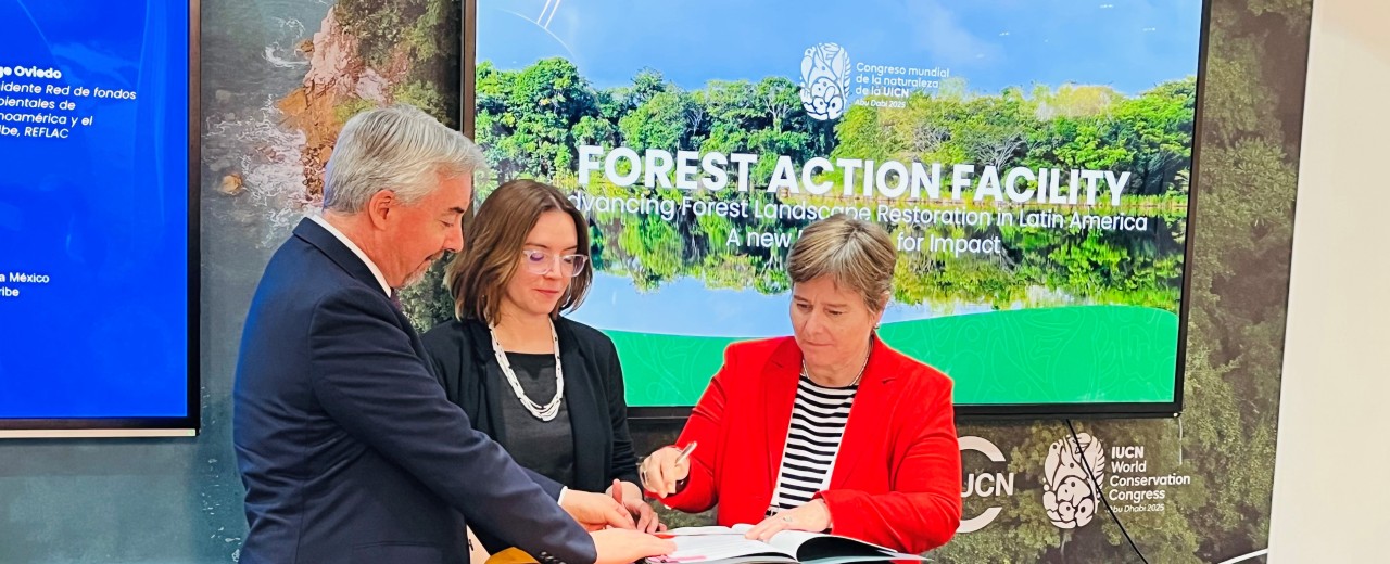 Recording of the signing at the IUCN Congress in Abu Dhabi
