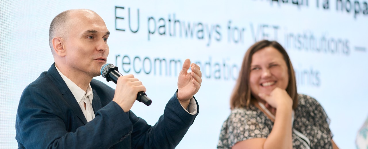 Vitaliy Shmergia spricht bei der Ukraine Recovery Converence 2025.