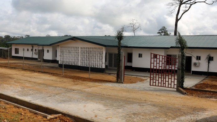 Ein Krankengebäude in Liberia.