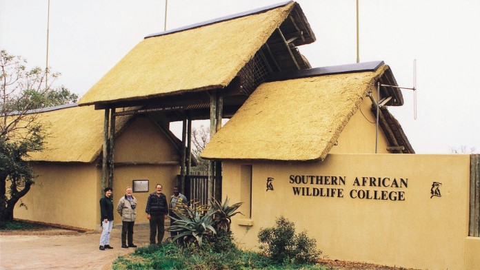 Studenten vorm Southern African Wildlife College