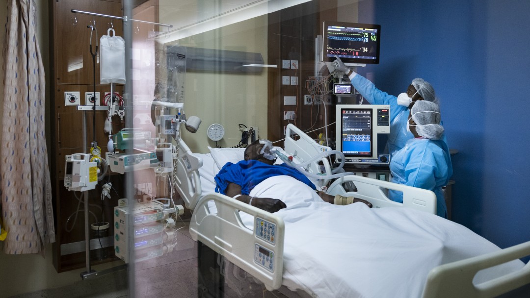 Corona patient in the intensive care unit