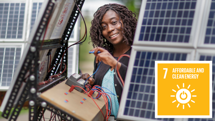 A woman sits outside her tent of a refugee camp and cooks, next to that the SDG 7 icon: affordable and clean energy