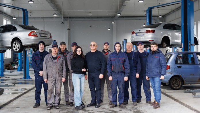 Autowerkstatt-Mitarbeitende