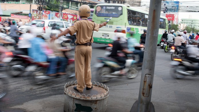 Polizist, Verkehr, Autos, Asien